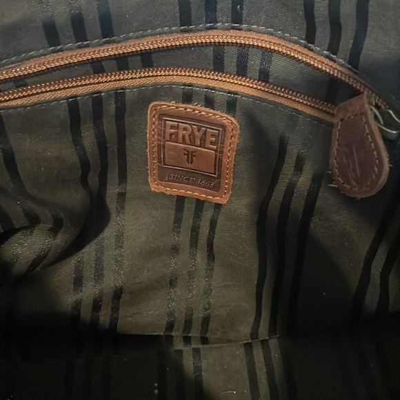 Fry handbag gently used - Picture 9 of 16